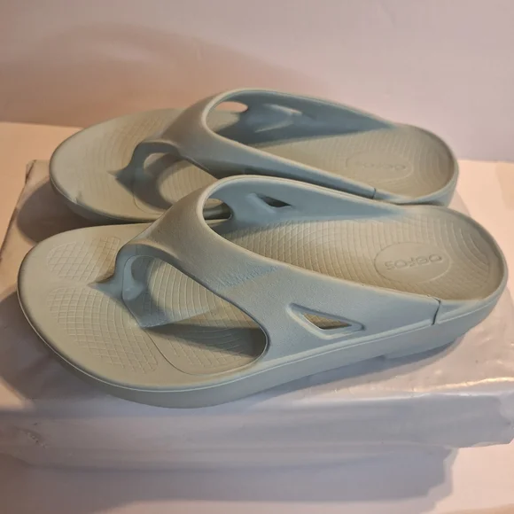 OOFOS Blue Flip Flops Thong Women's Sandals. Size 10 - Picture 3 of 11